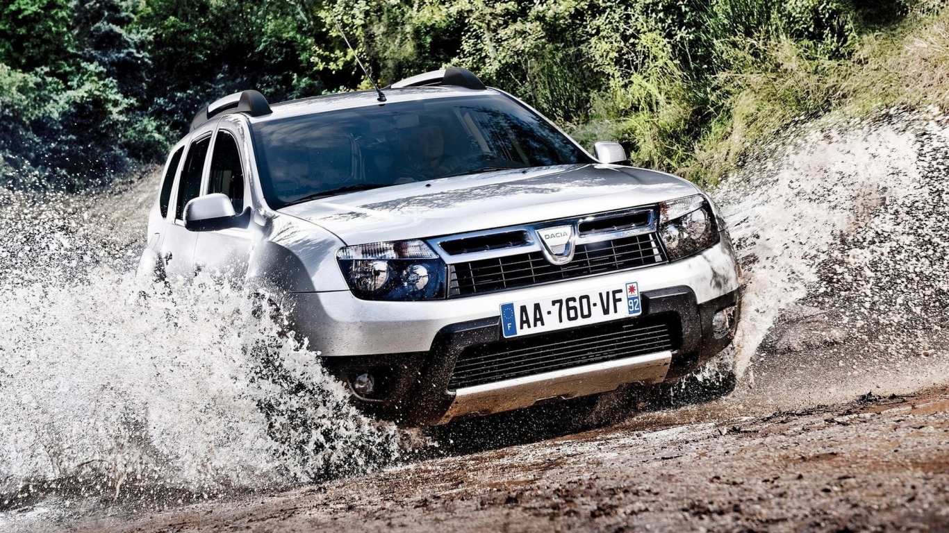 Дасиа Дустер в движении