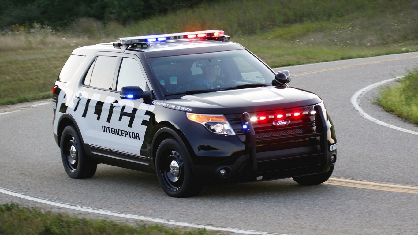 Форд-полицейский перехватчик