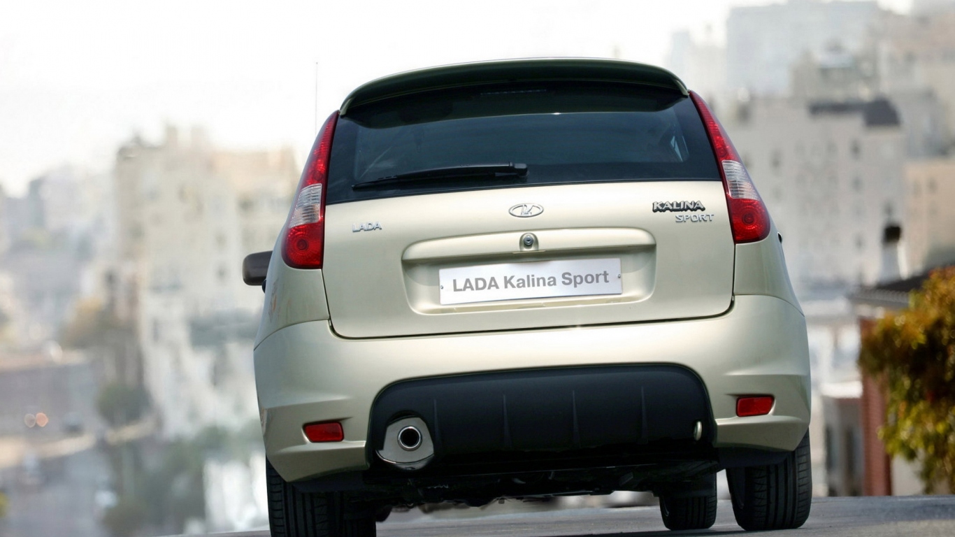 Лада Калина Спорт вид сзади