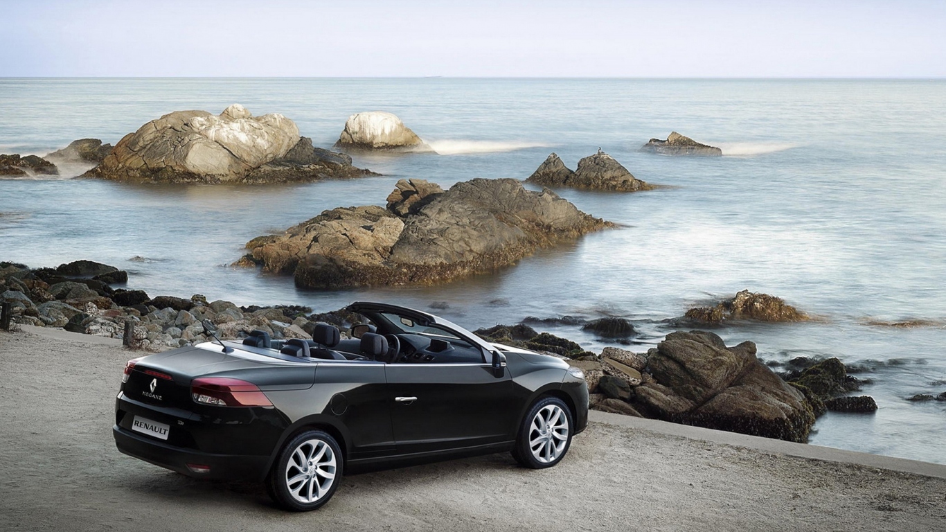 Renault Megane Coupe Cabriolet на побережье