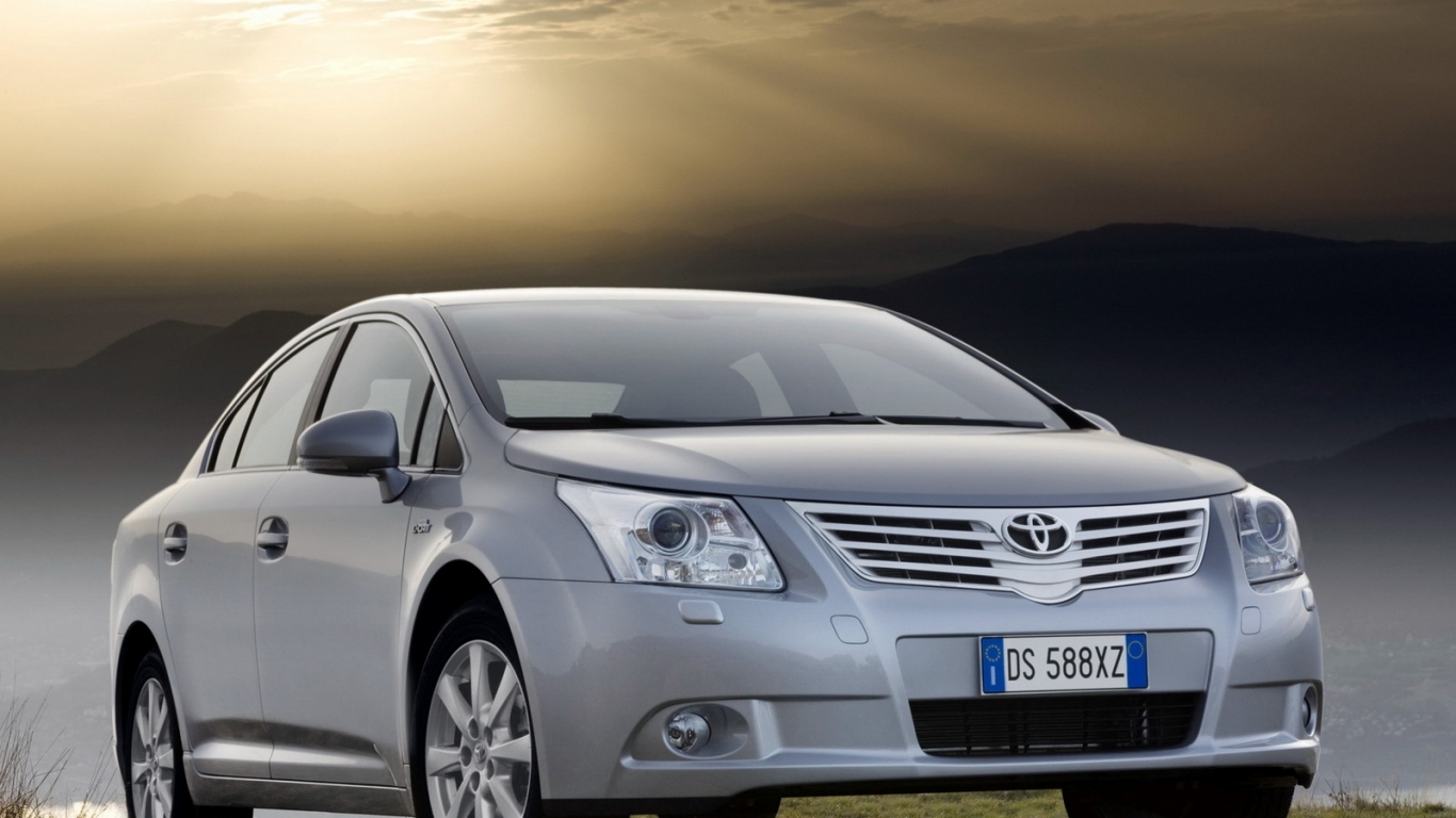 Toyota Avensis на возвышенности