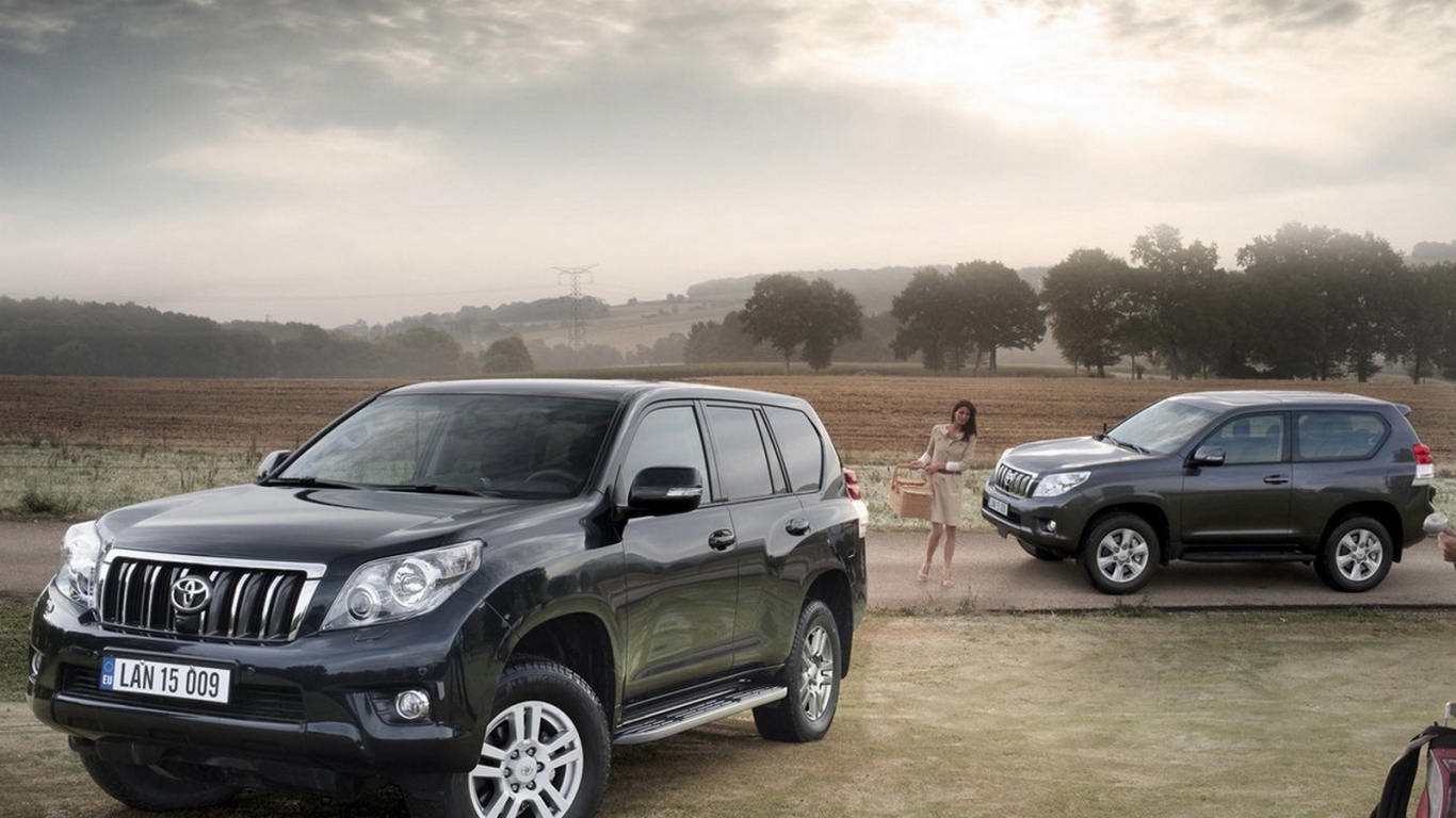 Тойота Лэнд Крузер на прогулке