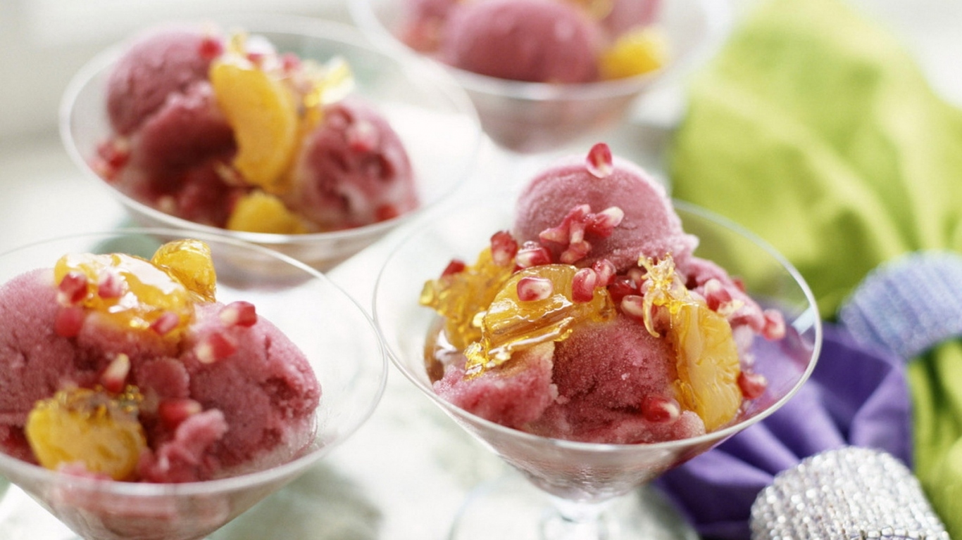 Мороженое в креманках