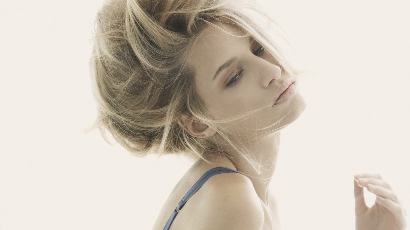 Нежная девушка