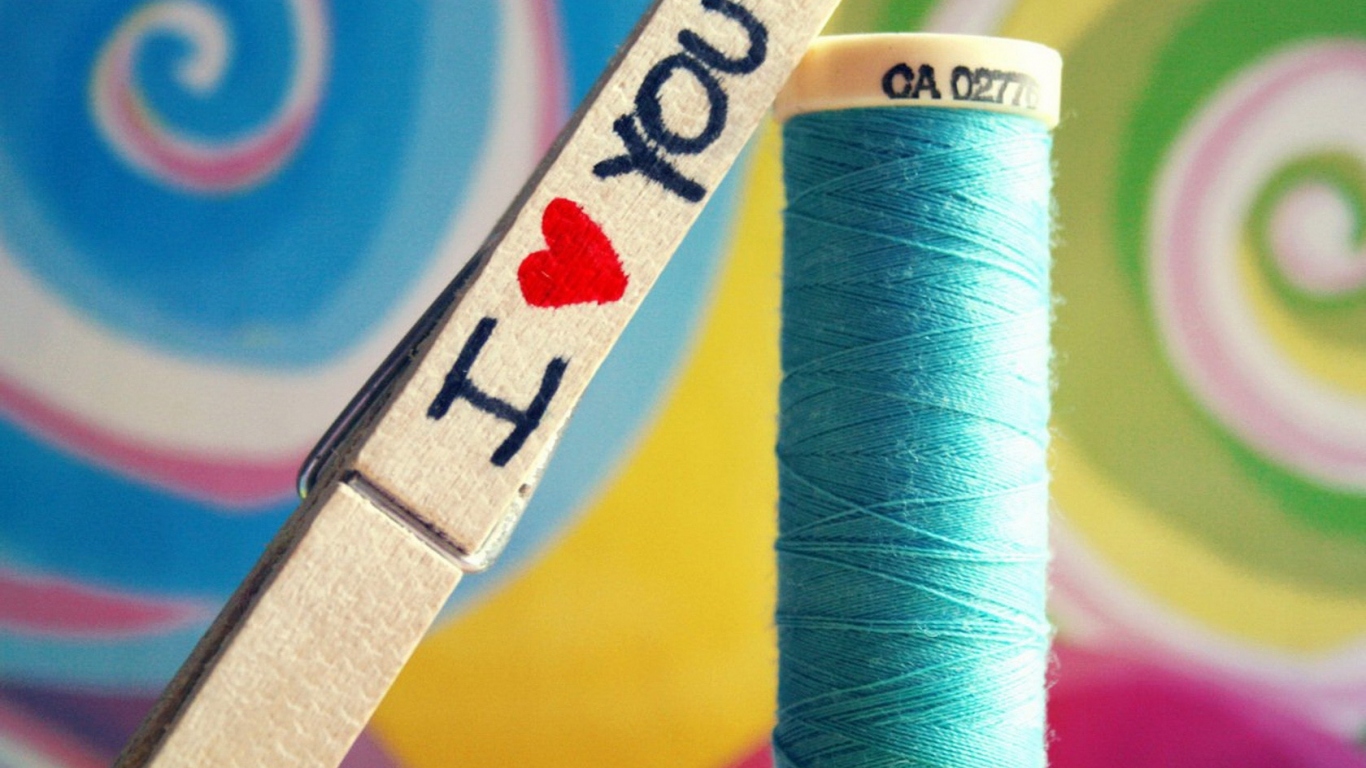 Нитки и прищепка
