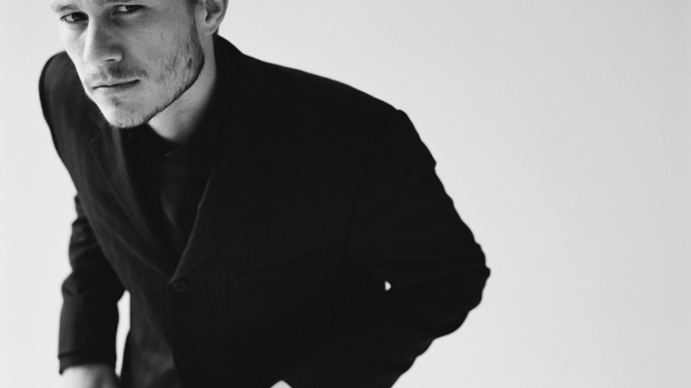 Хит Леджер в костюме