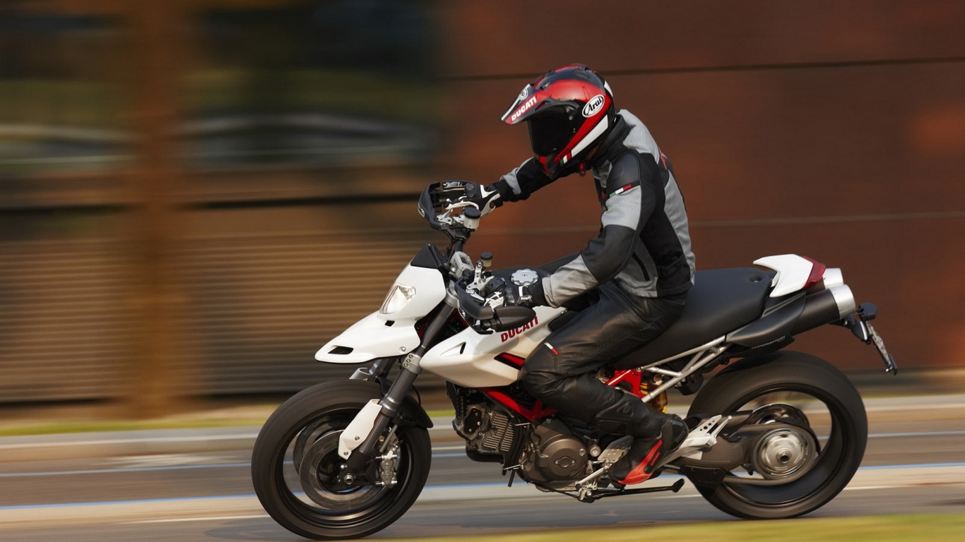 Ducati HyperMotard 1100xx