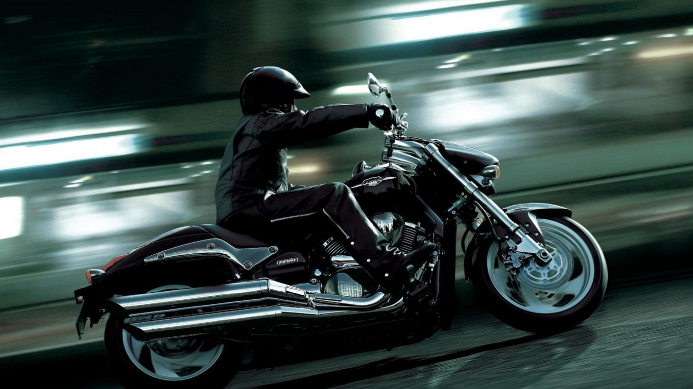 мотоцикл Сузуки VZ 1500