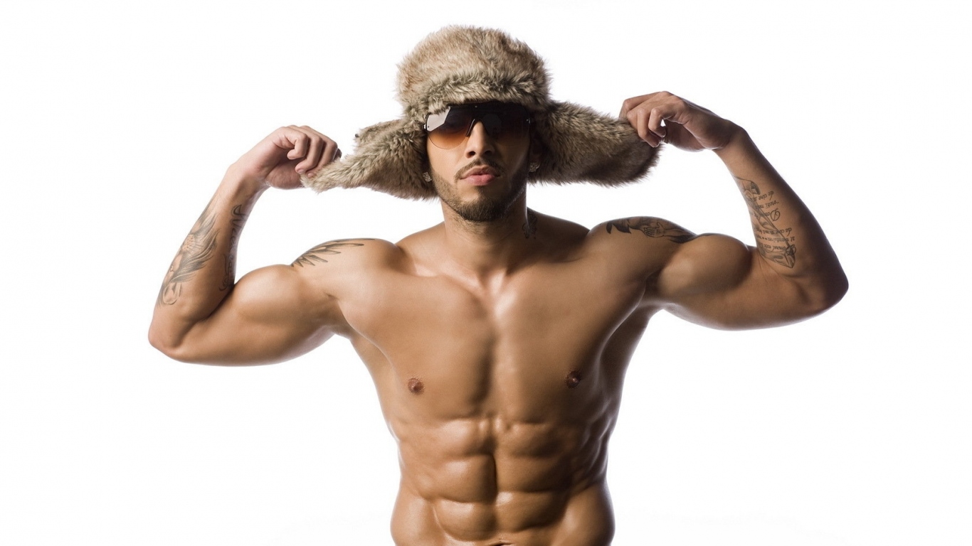 певец Alex Velea