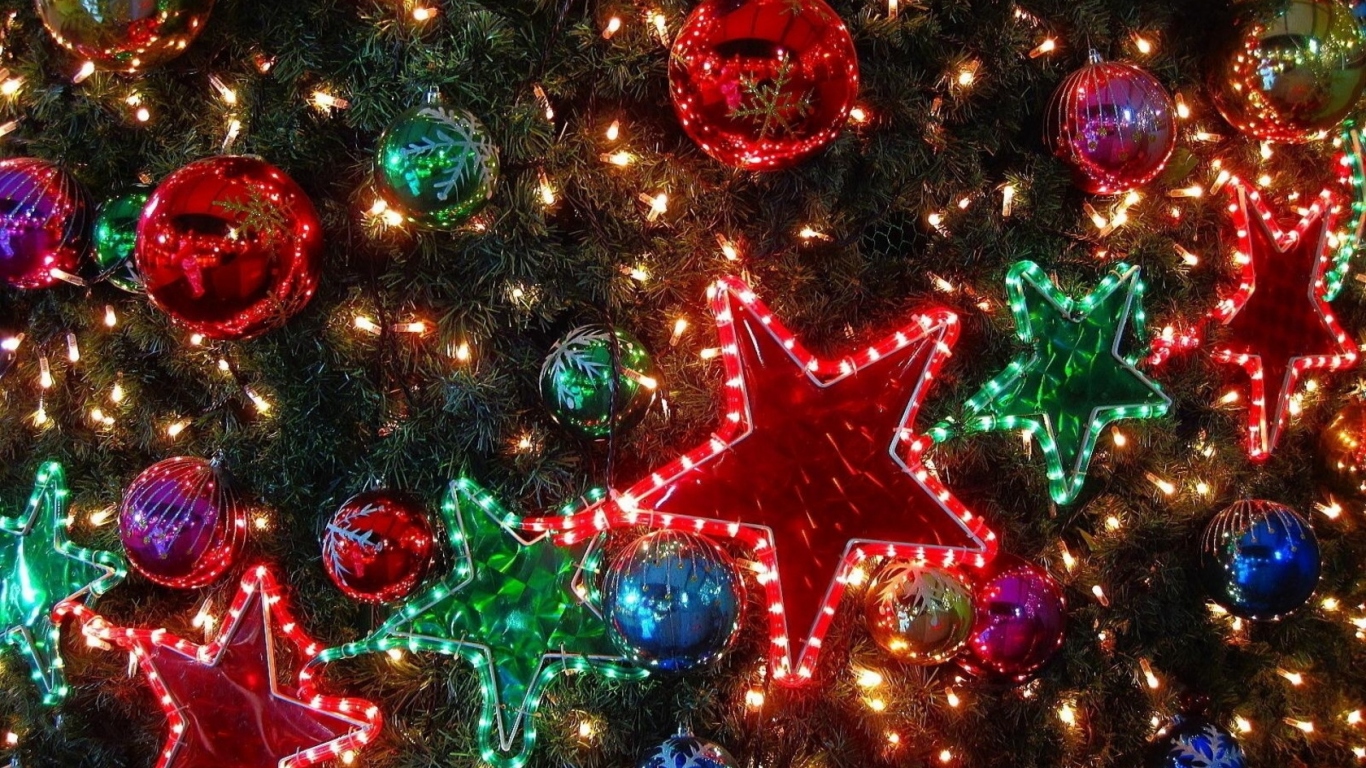 Гирлянда на елке