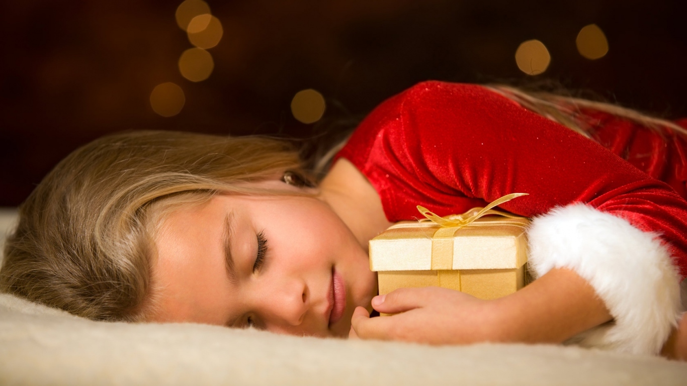 Уснувшая девочка