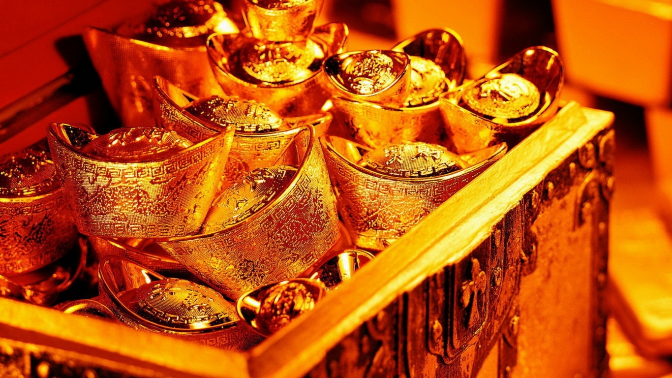 Сундук с золотыми вещами