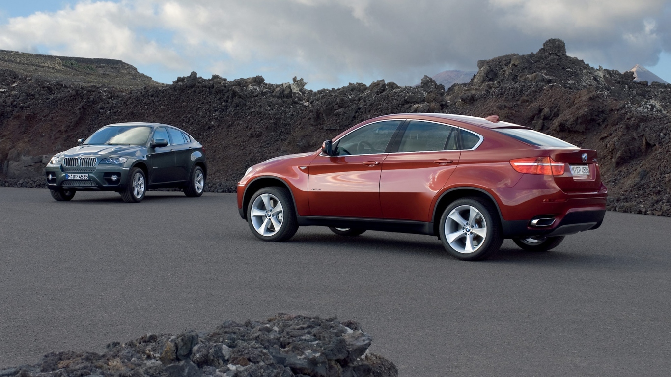 BMW X6, две машины