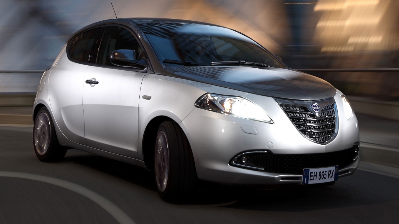 new Lancia Ypsilon