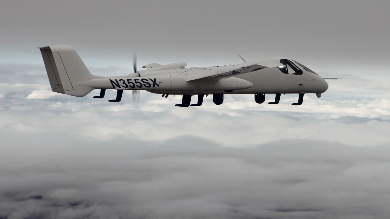 Самолет в небе