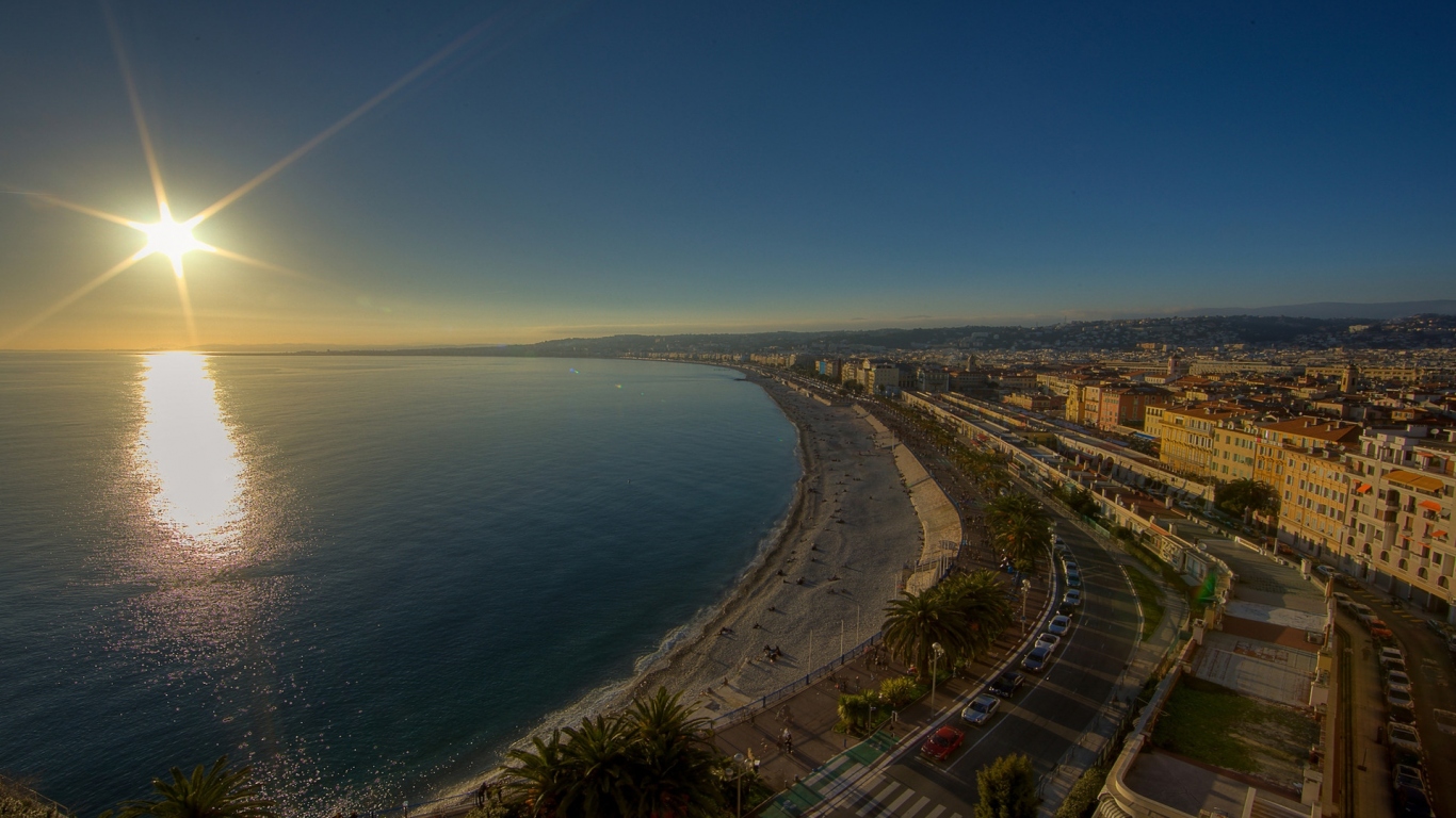 Побережье города