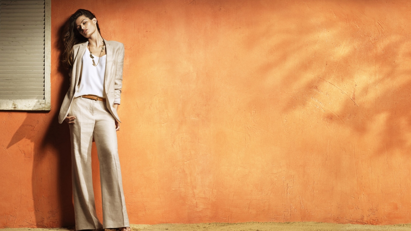 Длинноногая модель