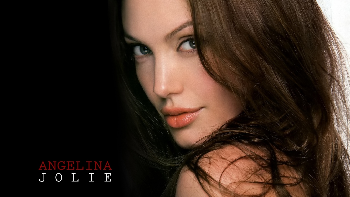 актриса Анджелина Джоли (Angelina Jolie)