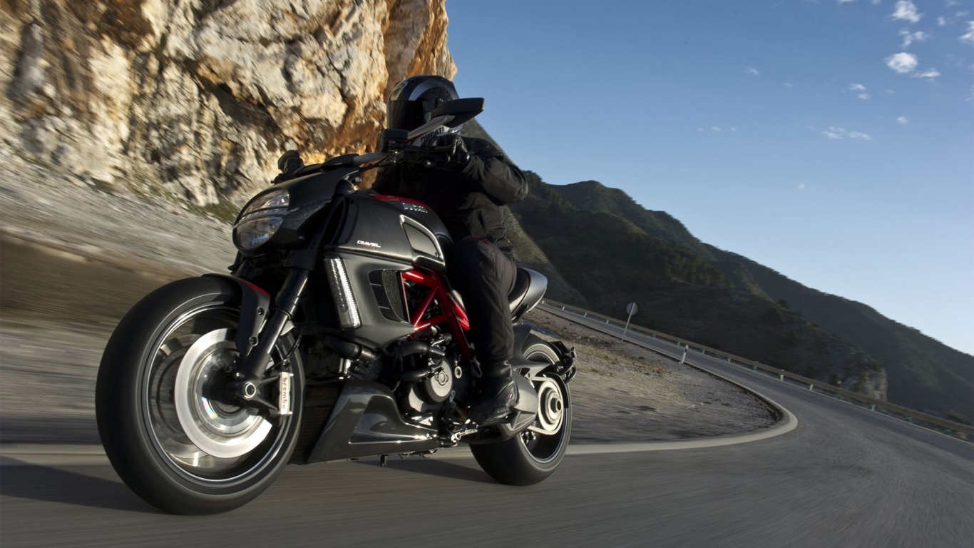2011 Ducati Diavel