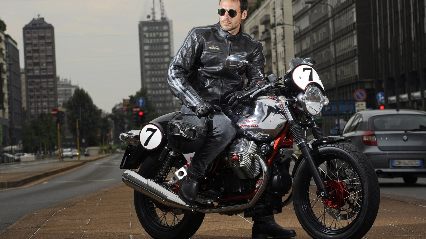 Moto Guzzi v7racer 2011