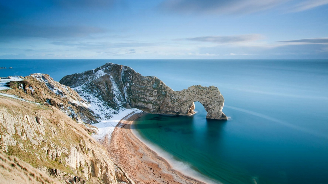 Прибрежные скалы