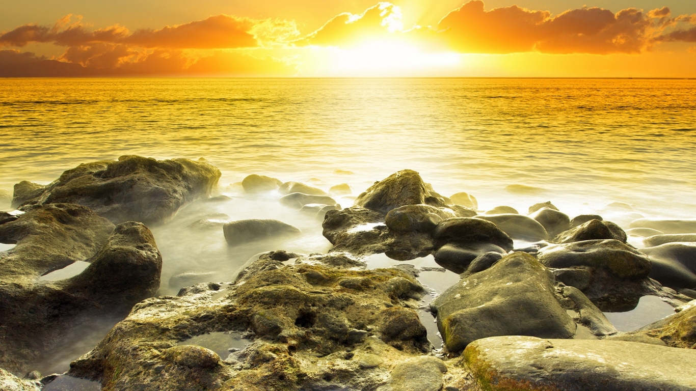 Прибрежные камни