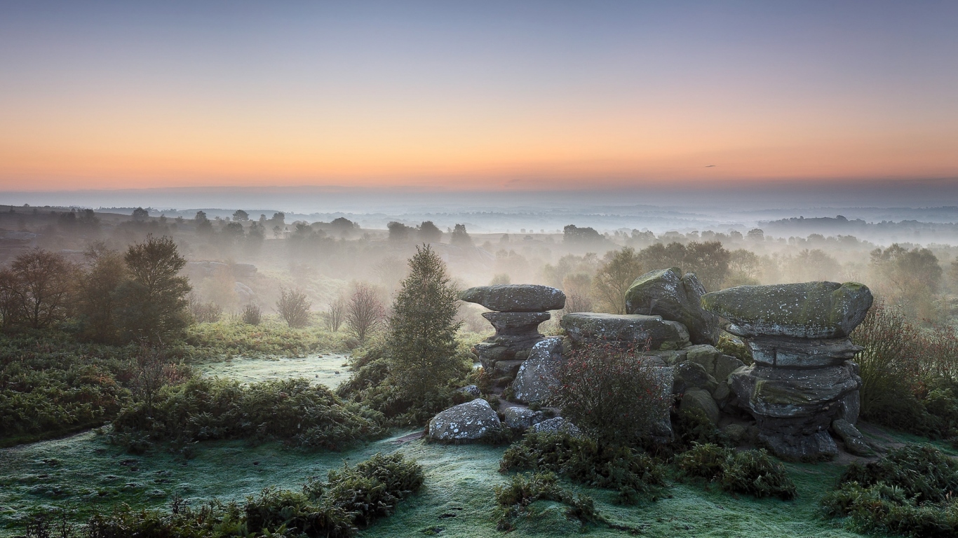 Холмы в тумане