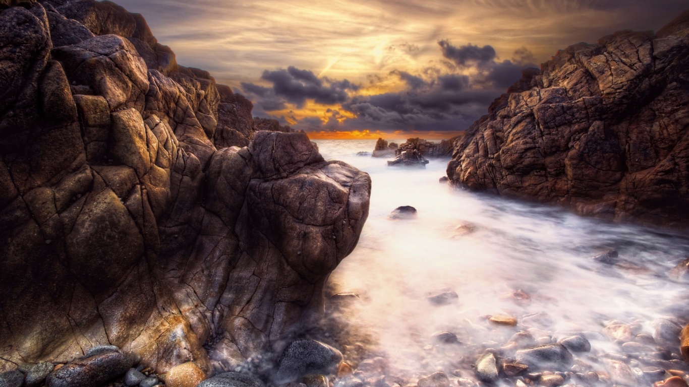 Каменный берег