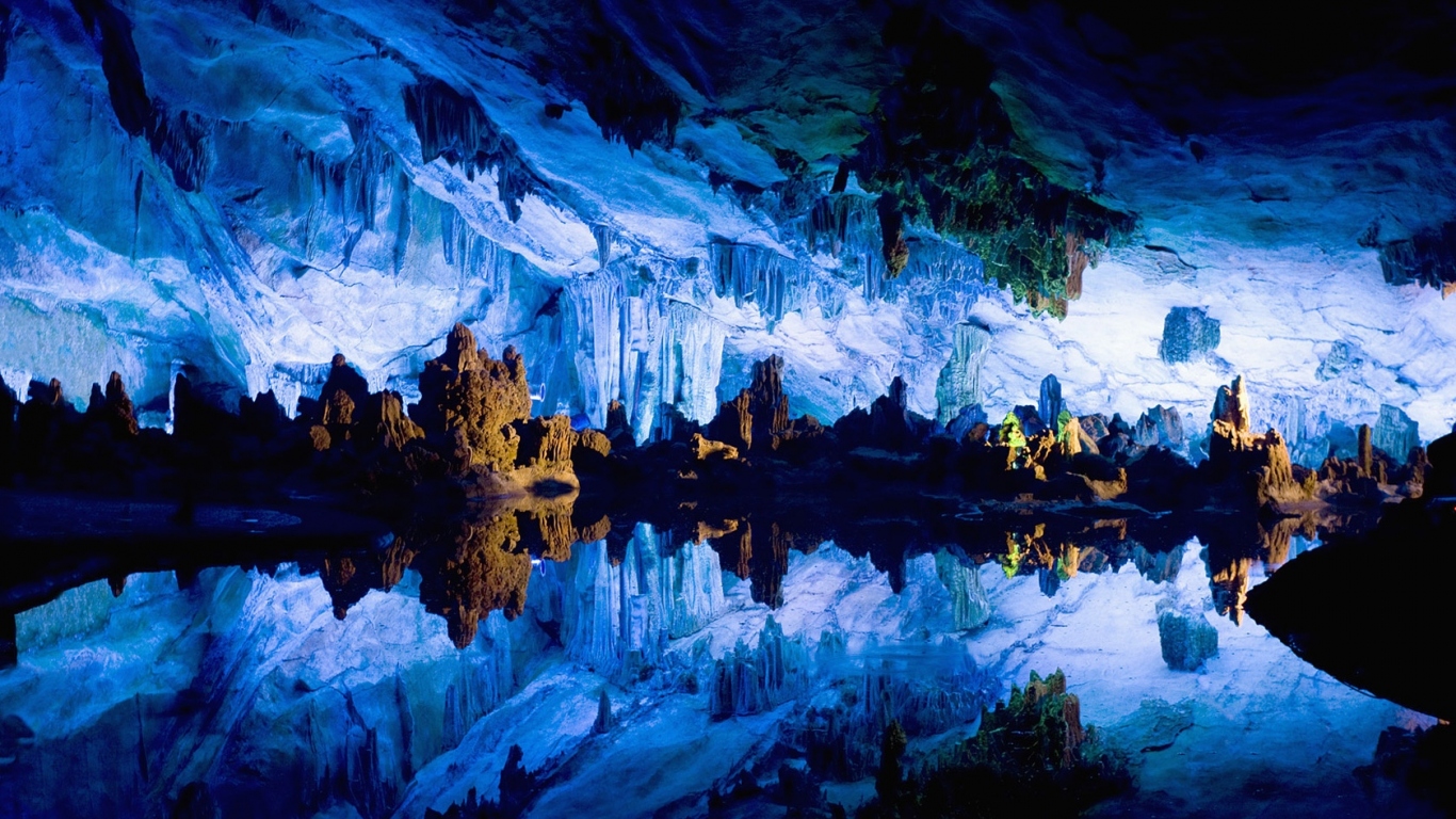 Китай, Гуйлинь, Пещера тростниковой флейты