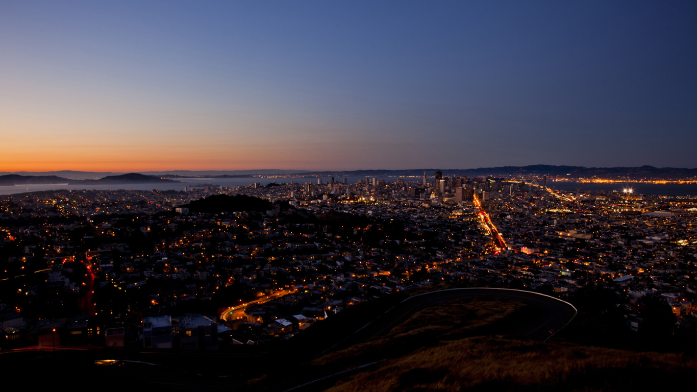 Вечерний город