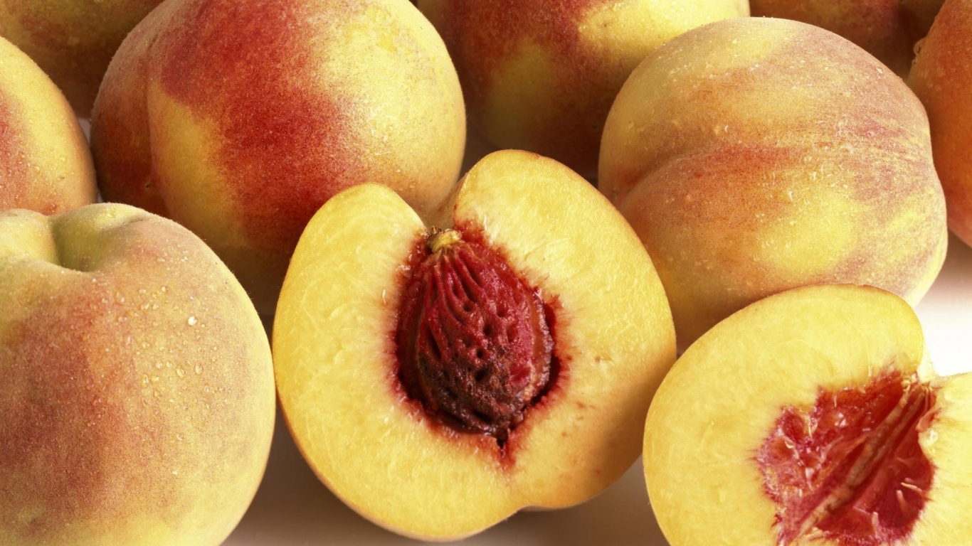 Сладкий персик