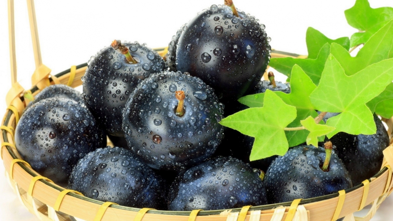 Спелая слива