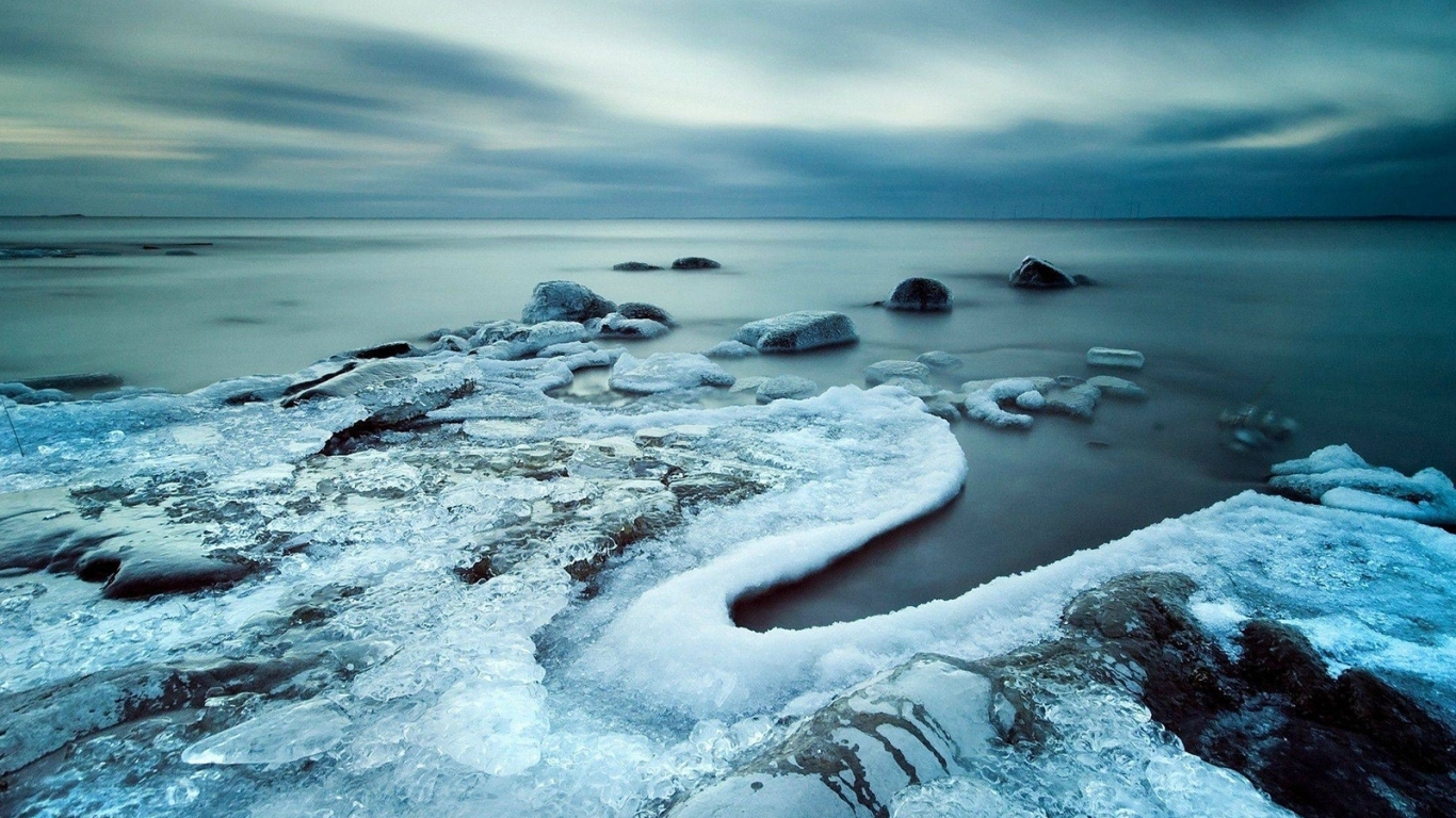 Замерзшие камни