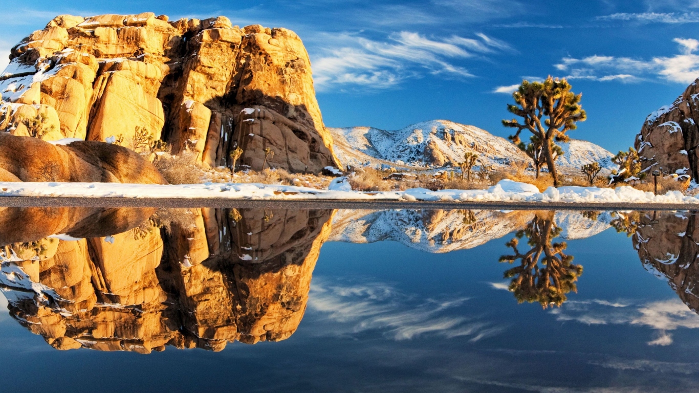 Зеркальное озеро