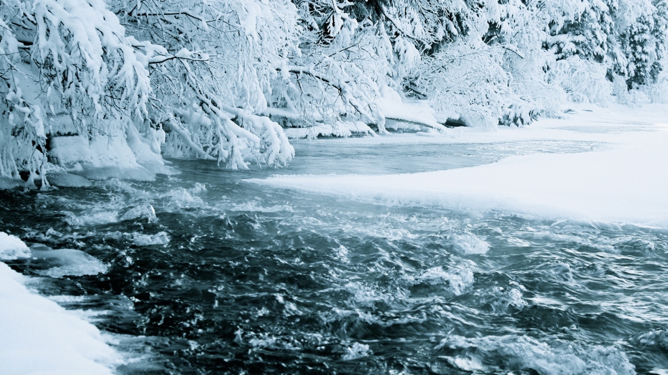 Зимняя река