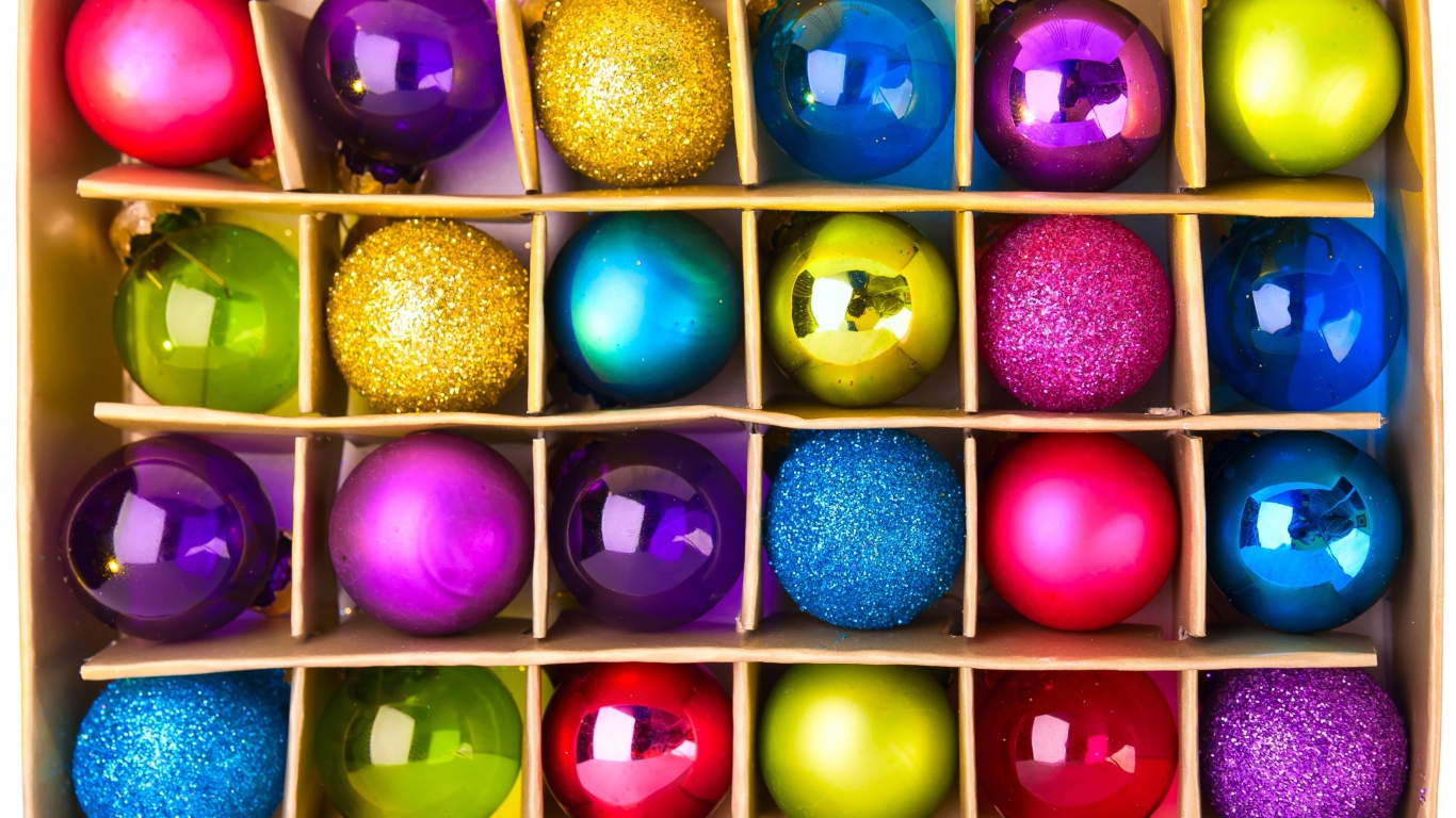 Набор шаров для елки