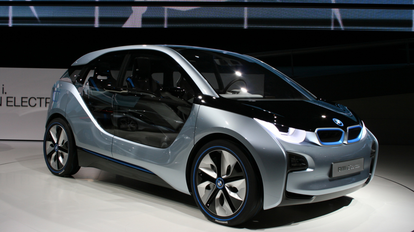 BMW i3 в автосалоне