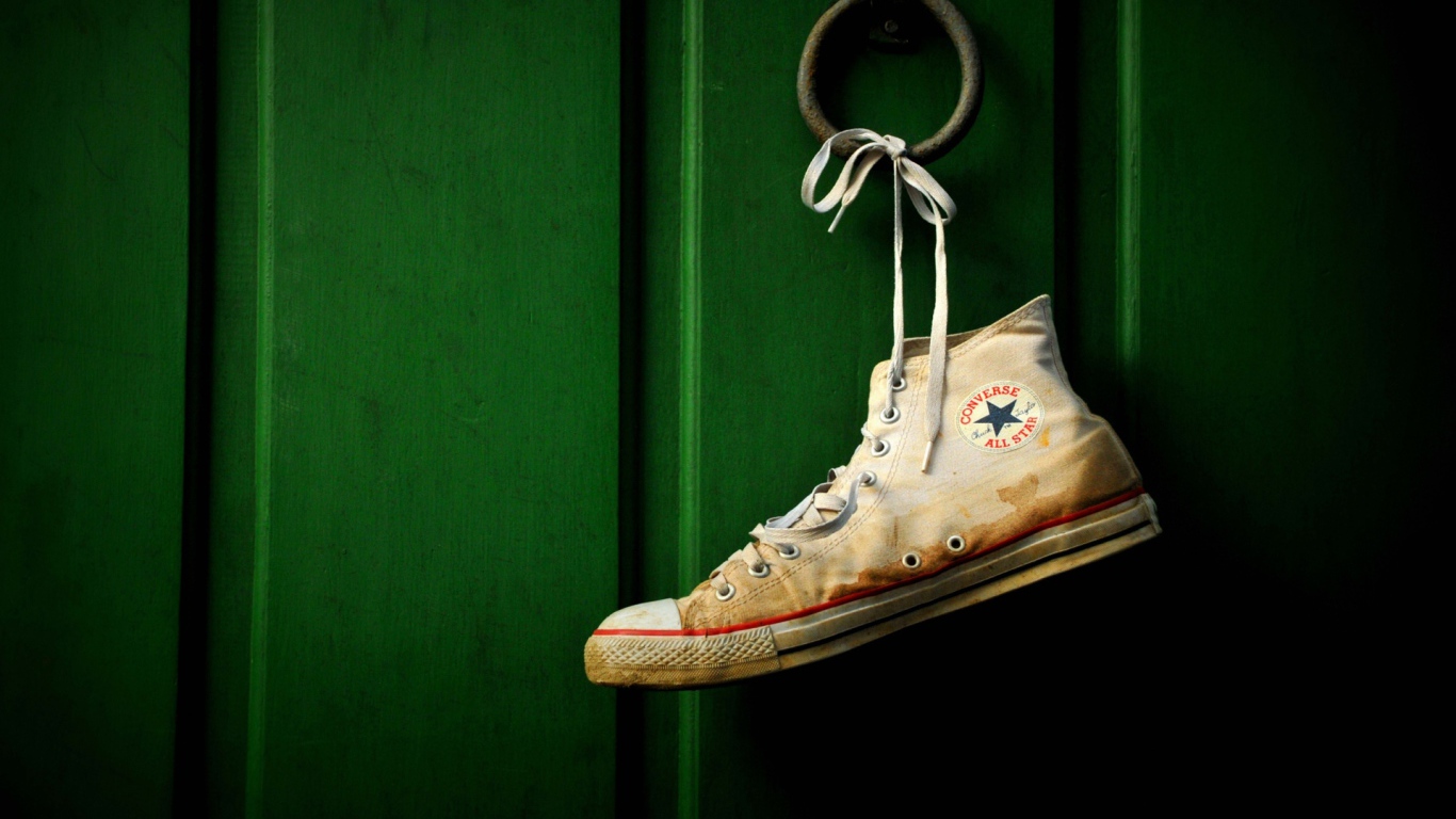 Converse обувь на двери