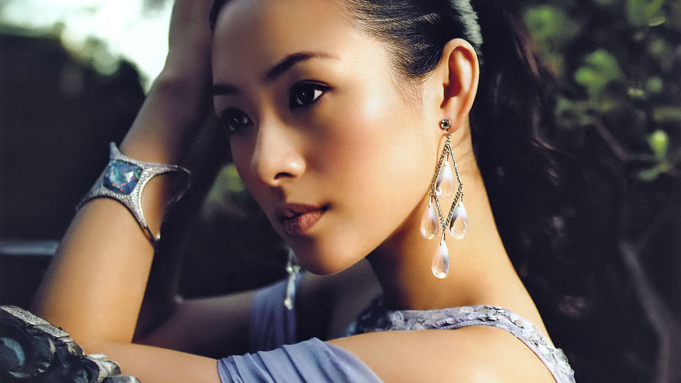 Model Ziyi Zhang