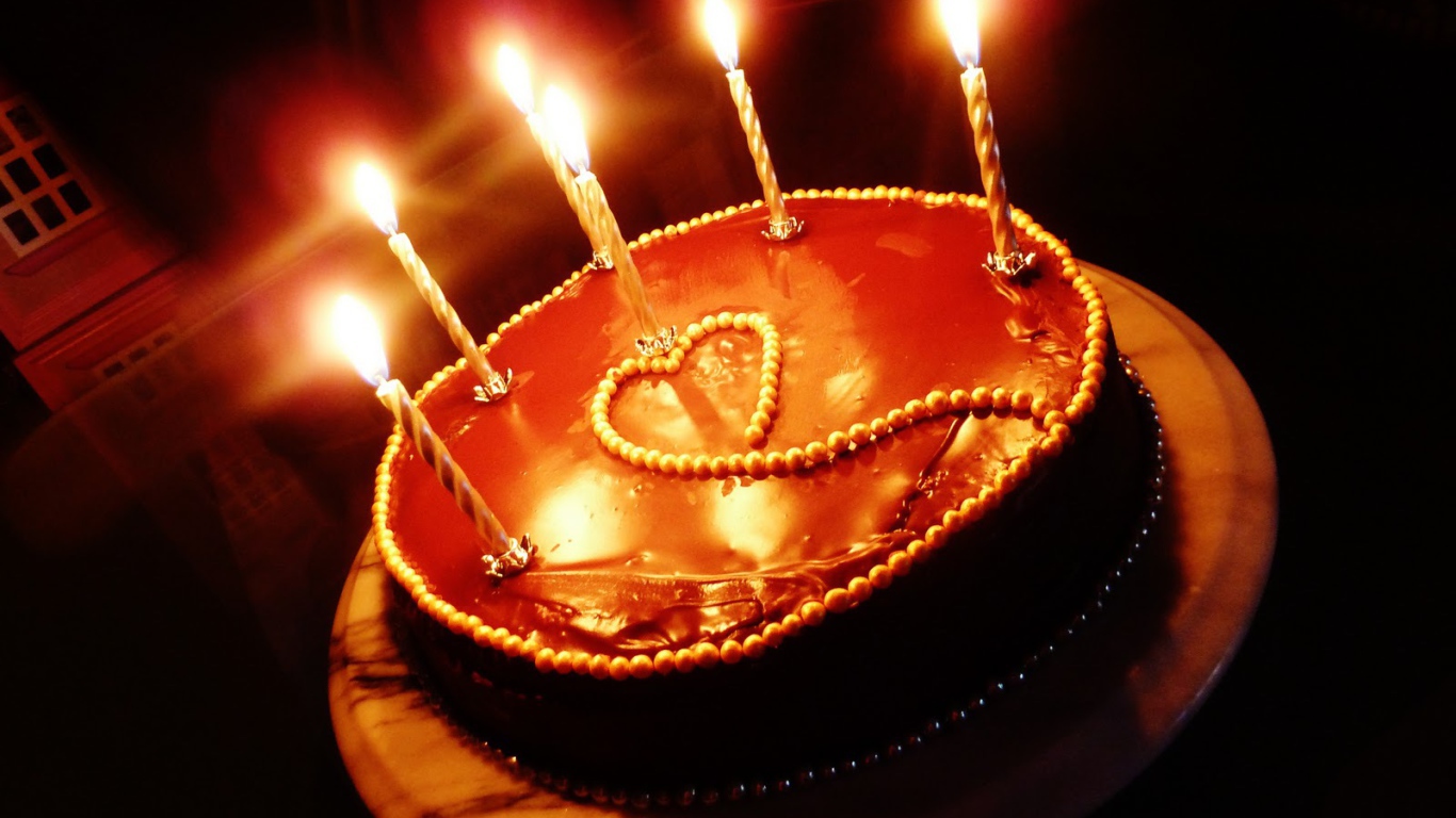 Торт с сердцем на день рождения