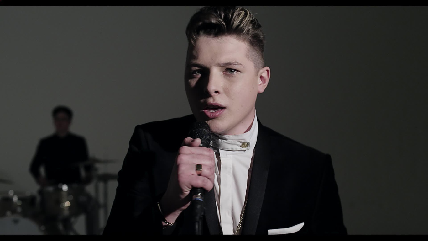 John Newman с песней Love Me Again