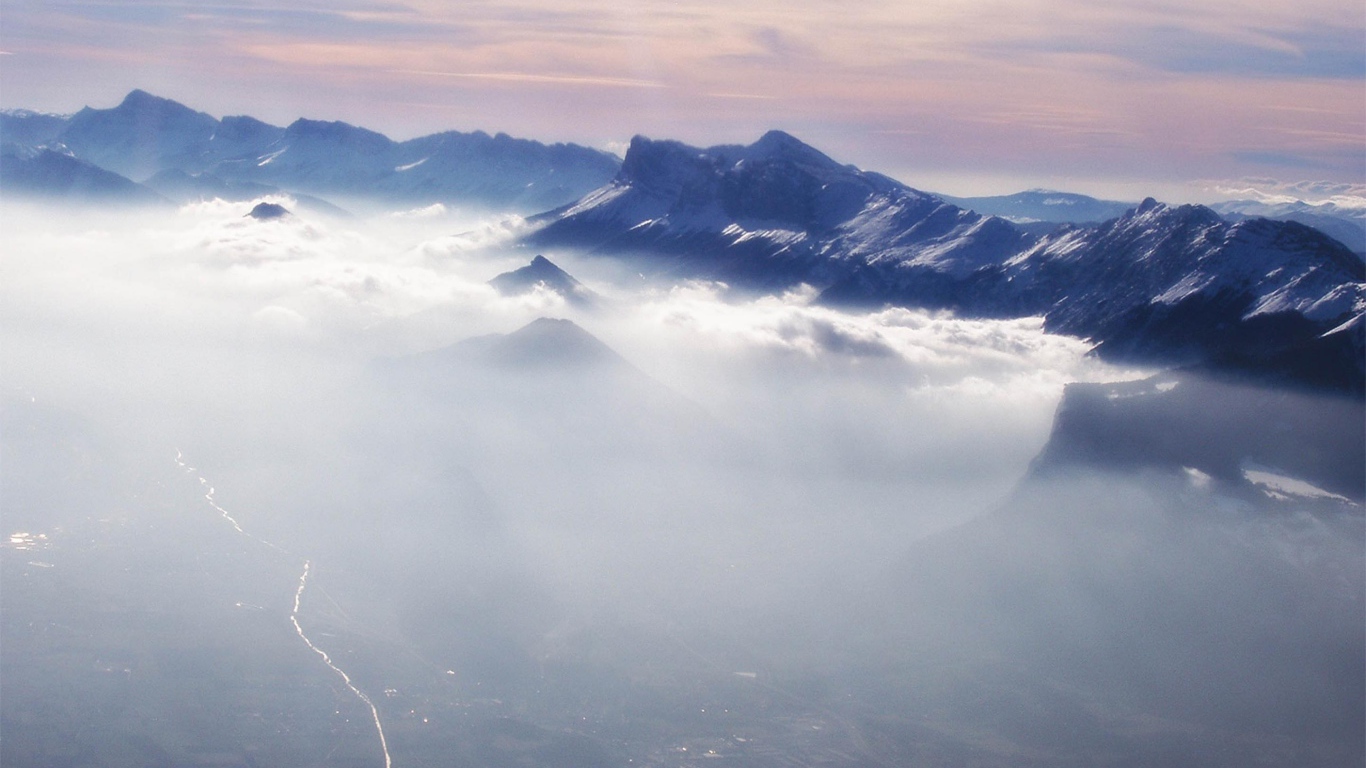 Горы туманом плену