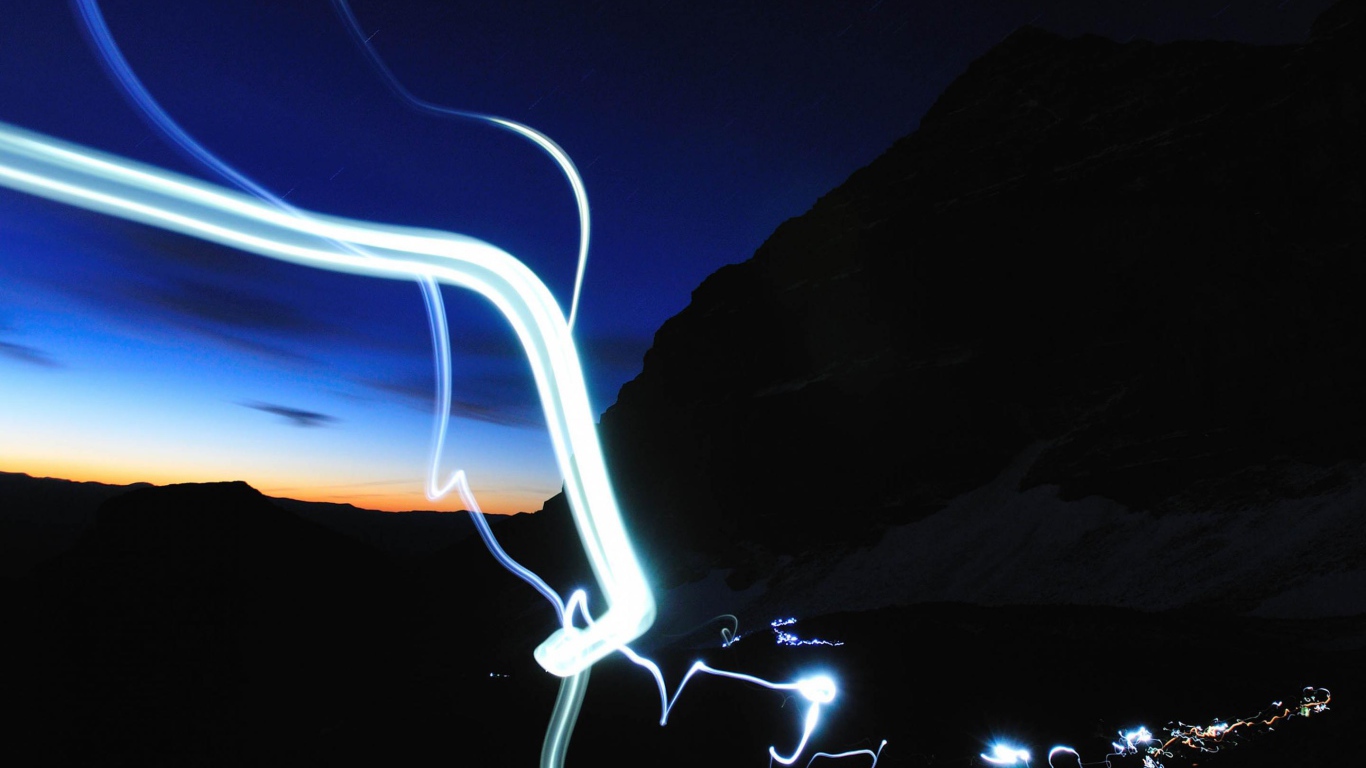 Полоски света в ночи