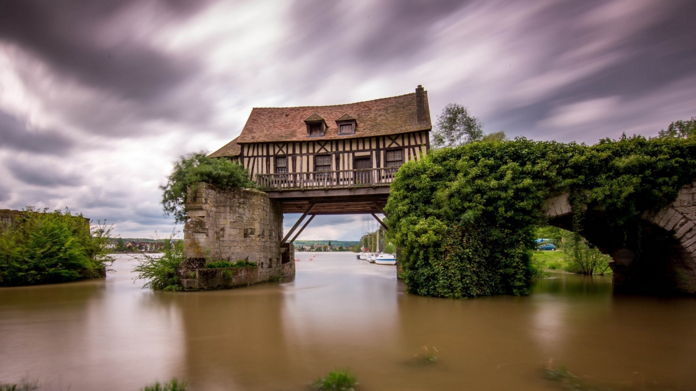 House over the water