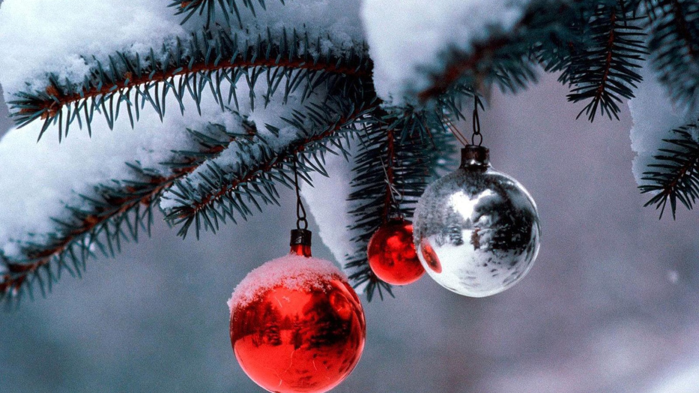 Mодные елочные игрушки