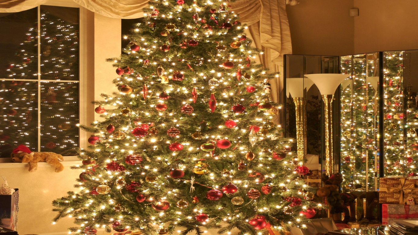 Новогодняя елка в уютном доме 2014