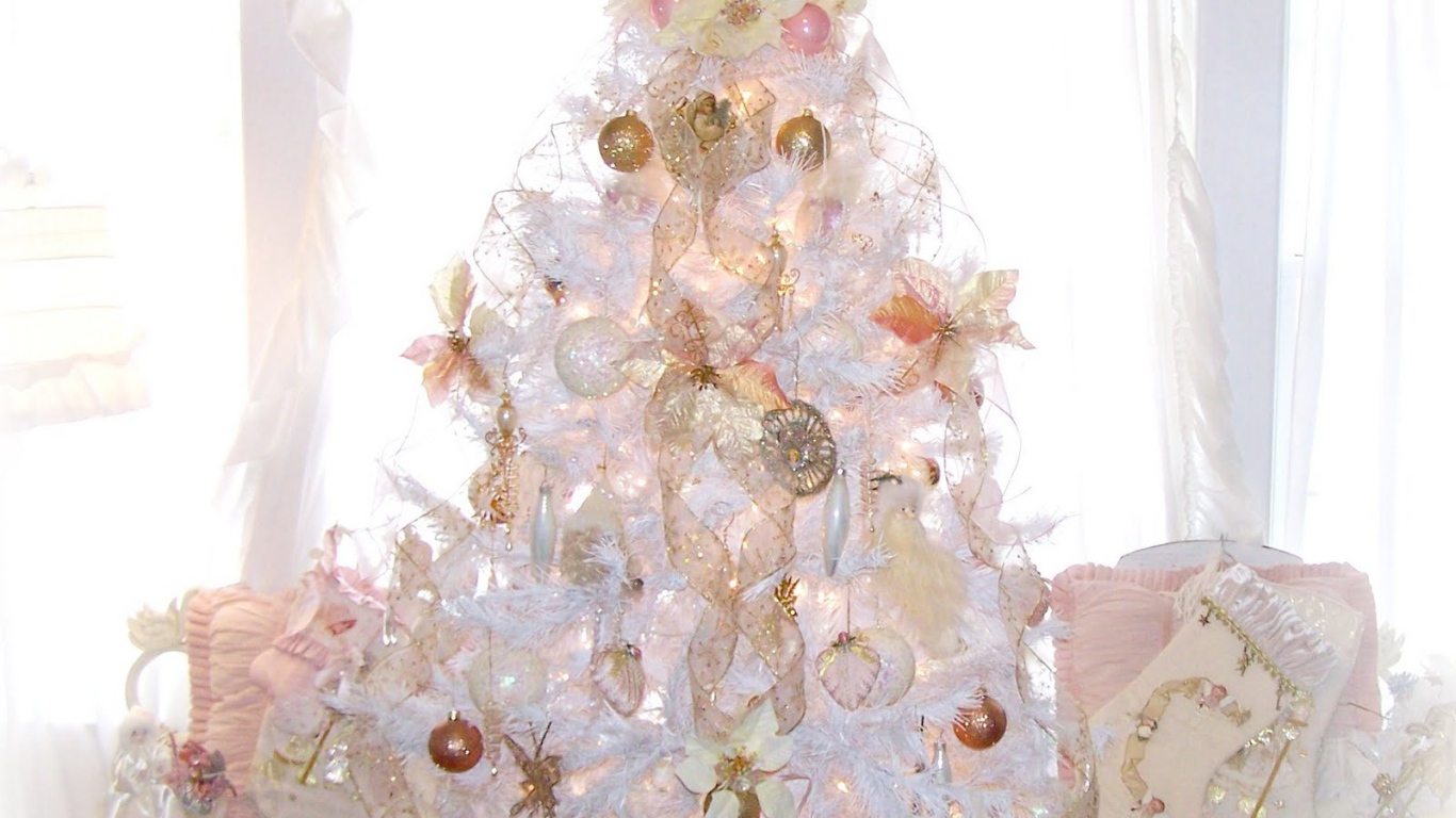 Украшения на новогодней елке в год лошади