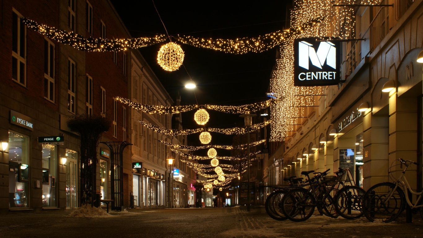 Желтая гирлянда