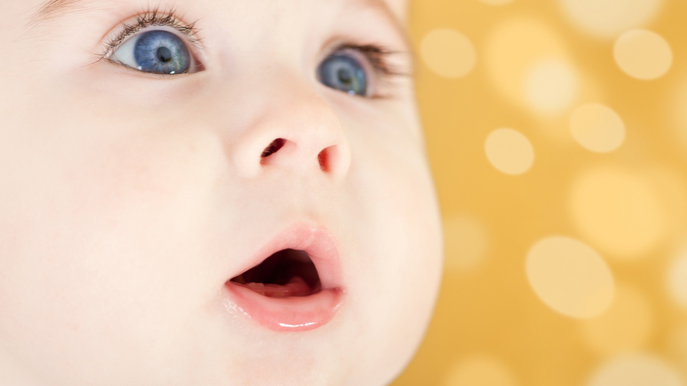 Удивленные глаза ребенка