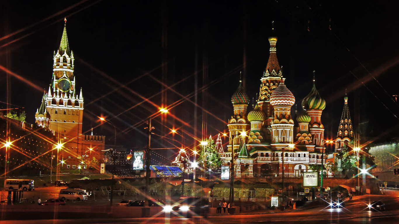 Москва и яркие огни